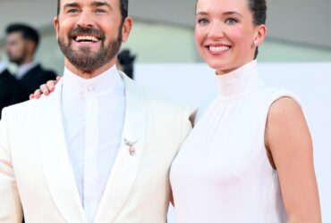 Inside Justin Theroux and Nicole Brydon Bloom’s Star-Studded Wedding With Ben Stiller, Paul Rudd and More - E! Online