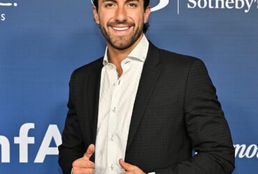Jason Tartick Hospitalized After “Crawling on All Fours” With Back Pain - E! Online