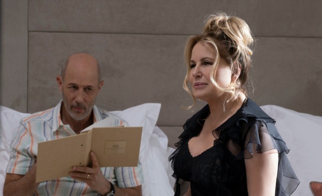Jennifer Coolidge Wants ‘Something Terrible’ to Happen to Jon Gries’ ‘White Lotus’ Character: ‘I Hope He Gets It!’