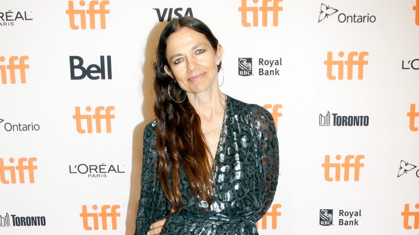 Justine Bateman Wants to “Give a Book of Matches” to the Tech Companies So They Can Burn Down Hollywood