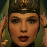 Snow White's Evil Queen Works On Paper, But Gal Gadot's Performance Is A Disaster - SlashFilm