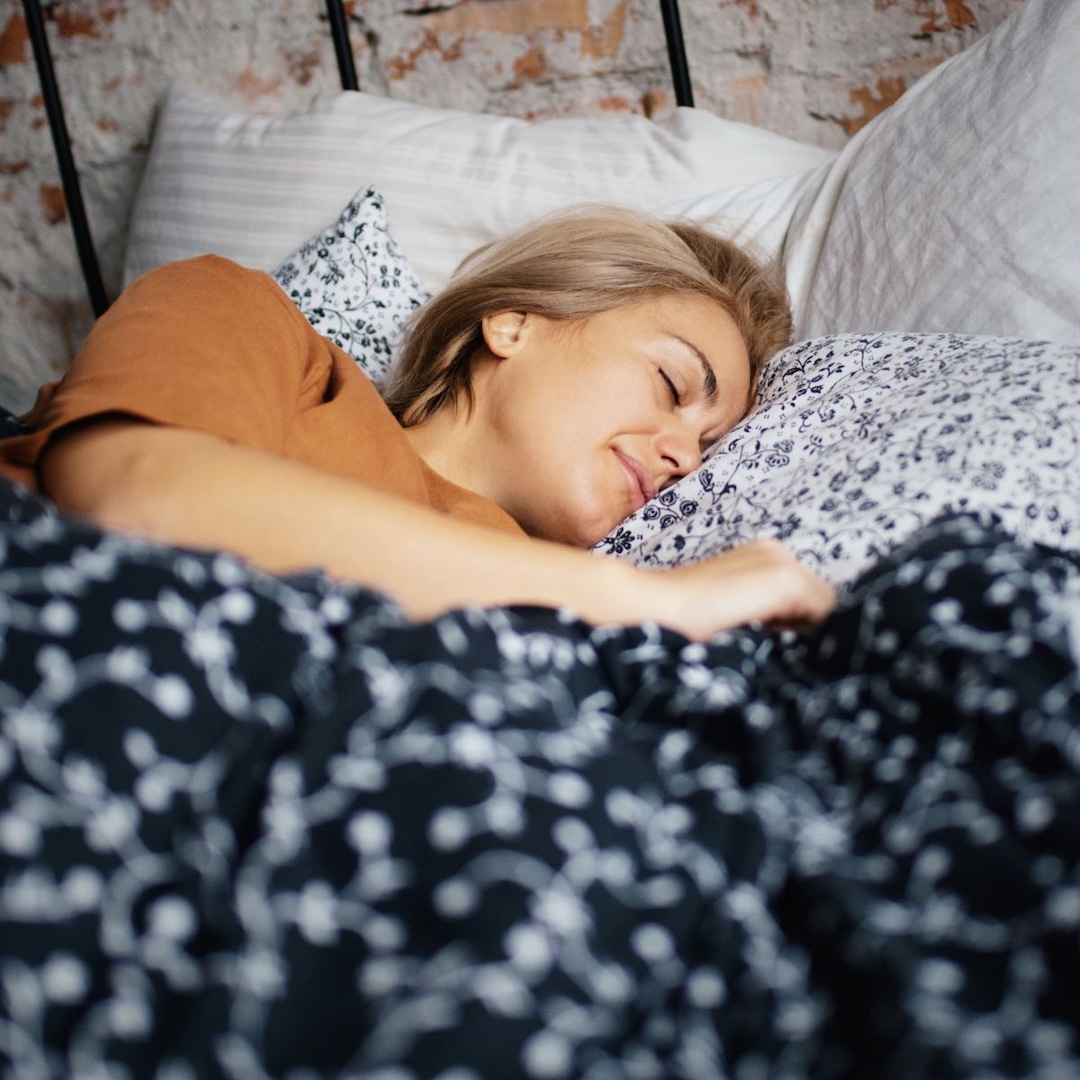 The Best Cooling Sheets to Keep You Comfy & Sweat-Free, All Night Long - E! Online