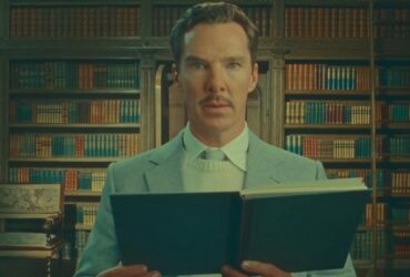 Benedict Cumberbatch and Olivia Colman are Hanging Onto Love in First ‘The Roses’ Images