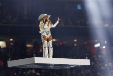 HOUSTON, TEXAS - DECEMBER 25: Beyoncé performs at halftime during an NFL football game between the Baltimore Ravens and the Houston Texans, at NRG Stadium on December 25, 2024 in Houston, Texas. (Photo by Brooke Sutton/Getty Images)