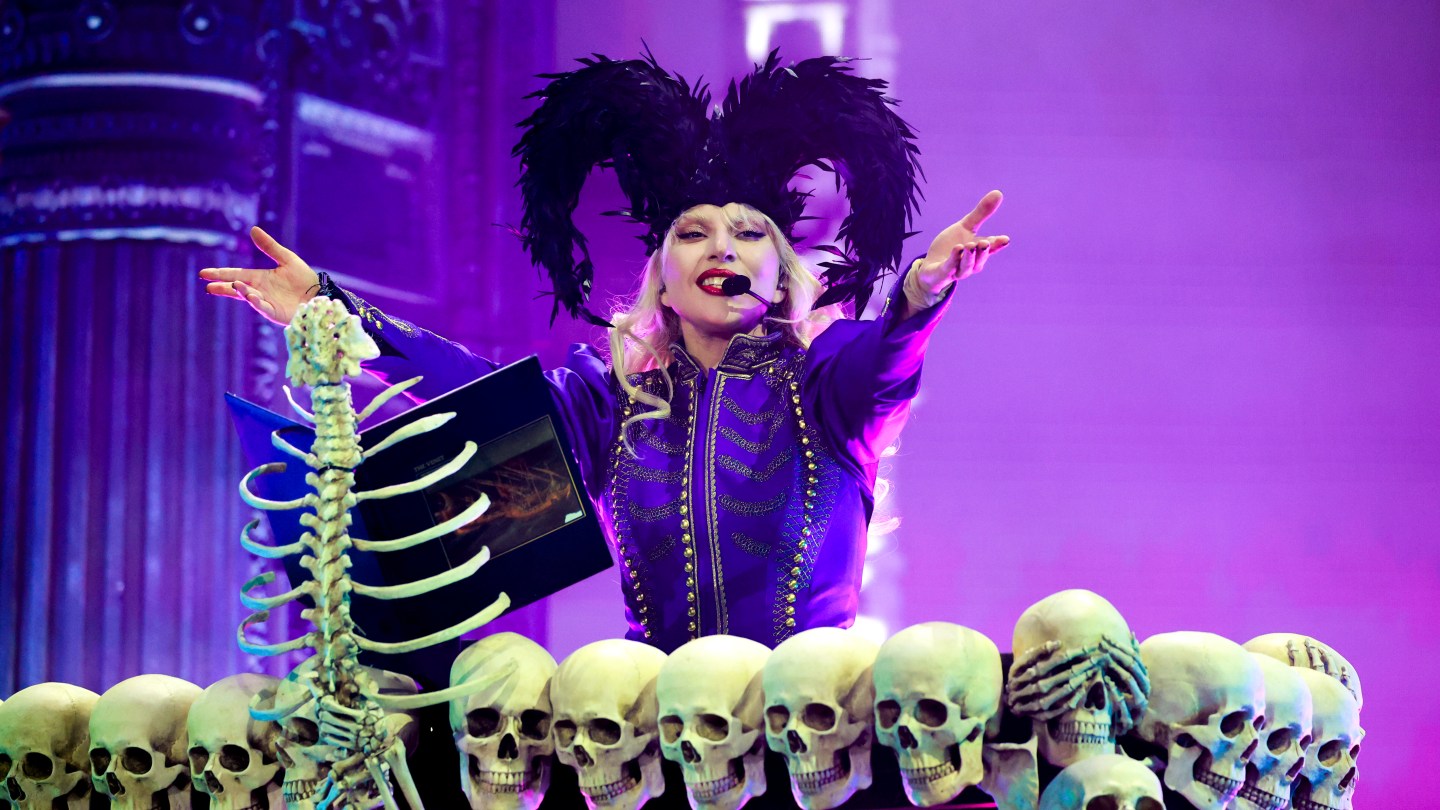 Lady Gaga Is Queen of the Desert, Benson Boone Channels Freddie Mercury, Lisa Slays at Coachella 2025