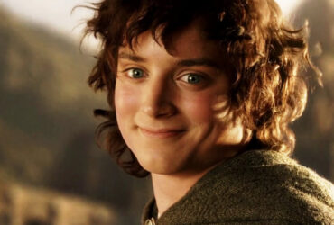 Why Elijah Wood Thinks His Low Lord Of The Rings Salary 'Doesn't Matter' - SlashFilm