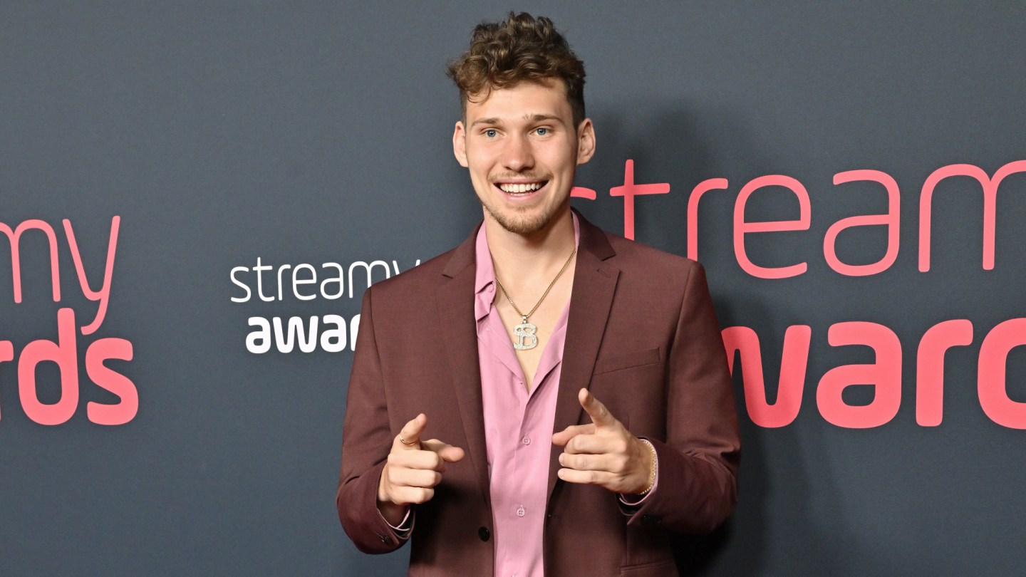 YouTube Influencer Jesser Signs With CAA
