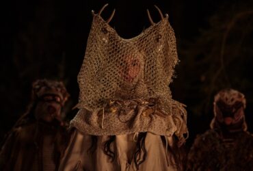 ‘Yellowjackets’: Pit Girl Speaks